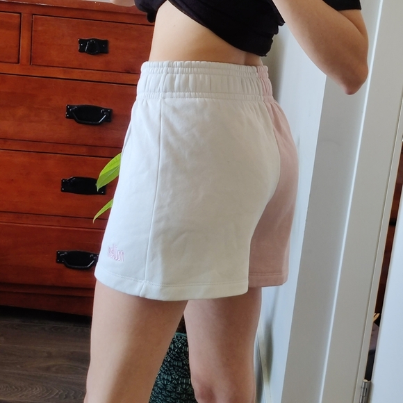 NWOT Nike fleece shorts in two tone pink and white colour block, Standard fit - Picture 8 of 8